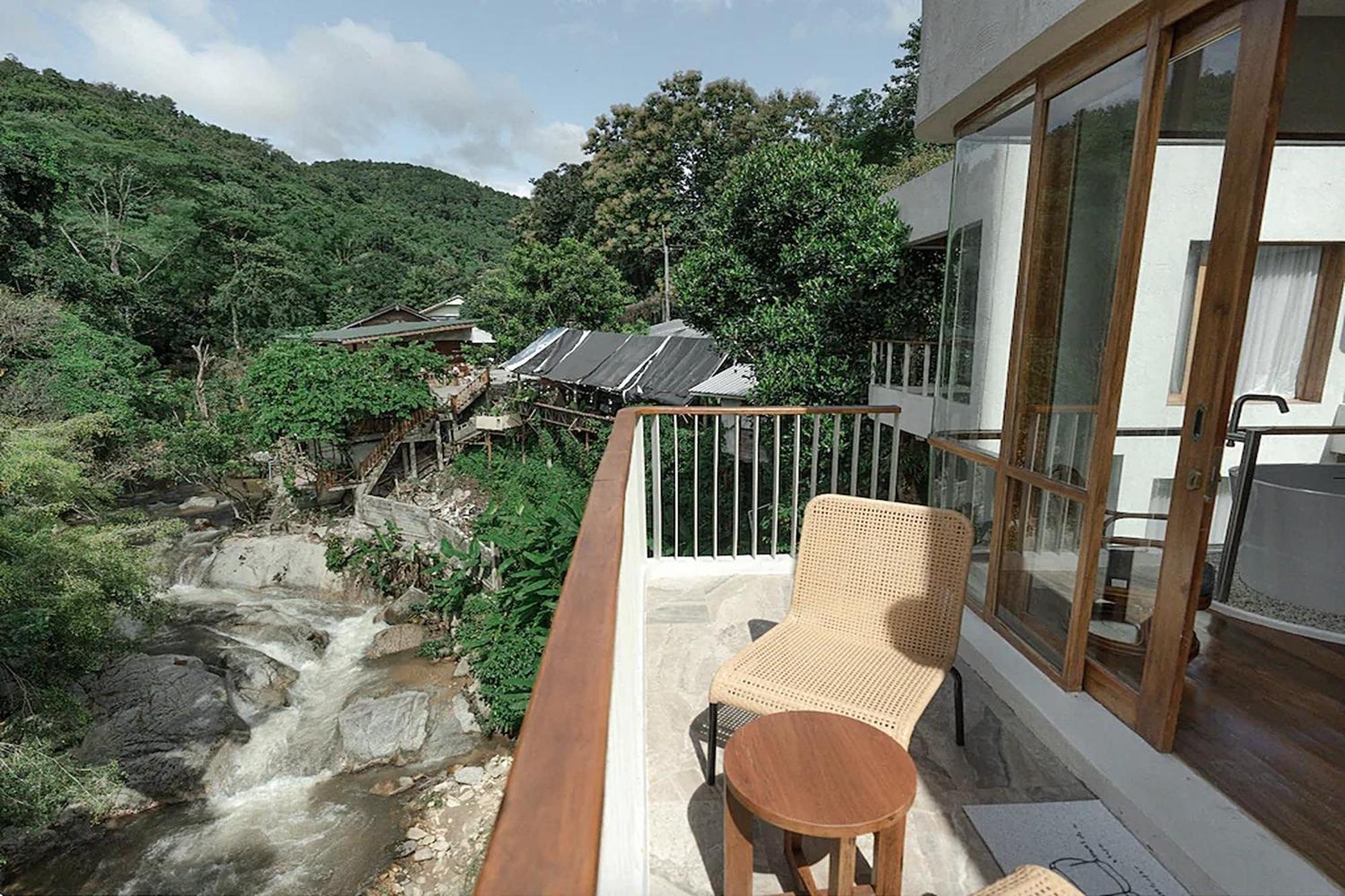 Taryn Tara Cafe And Stay Чиангмай Экстерьер фото