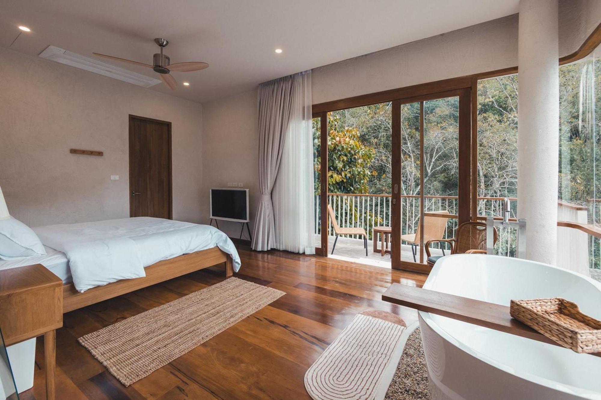 Taryn Tara Cafe And Stay Чиангмай Экстерьер фото
