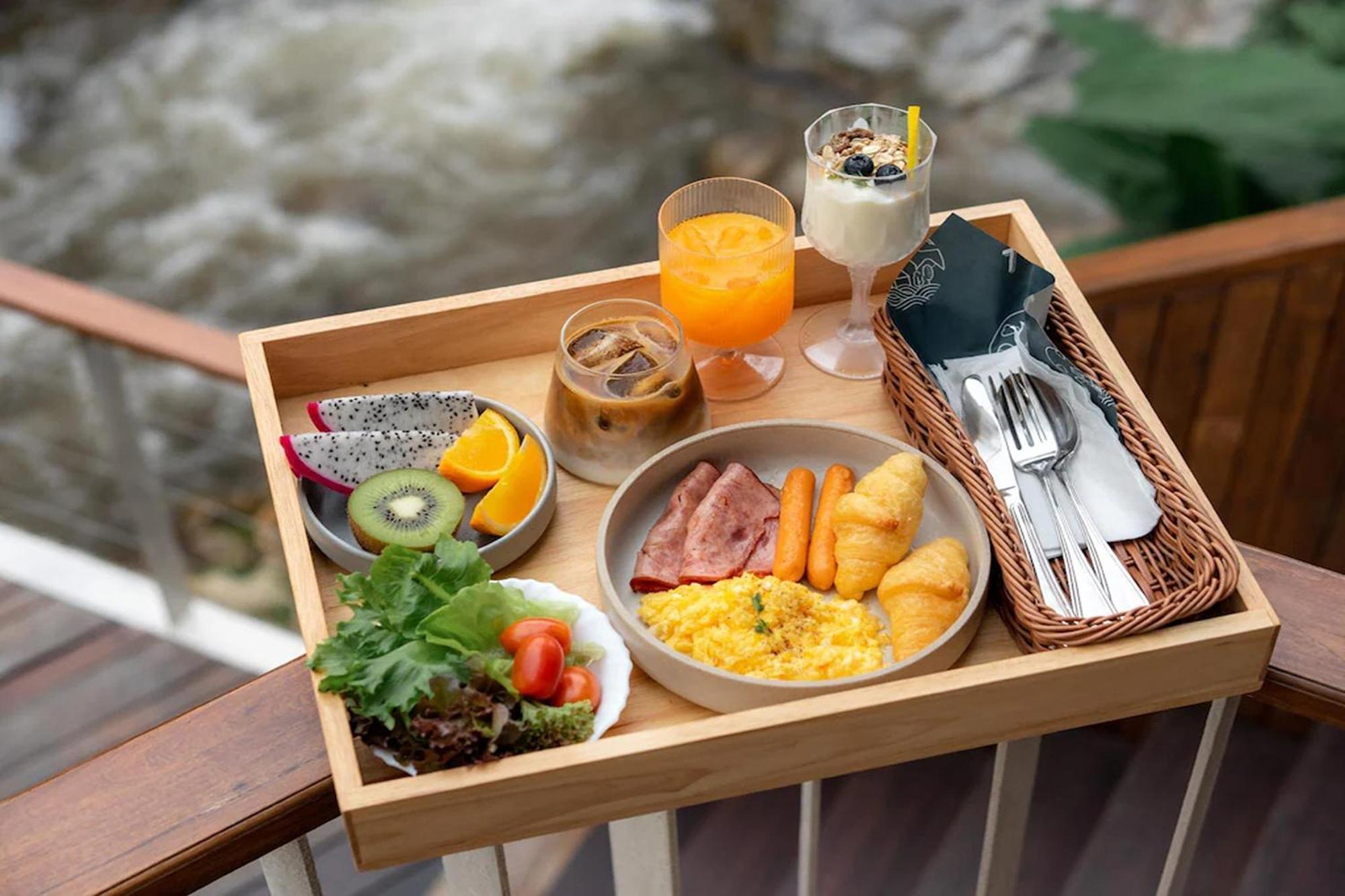 Taryn Tara Cafe And Stay Чиангмай Экстерьер фото